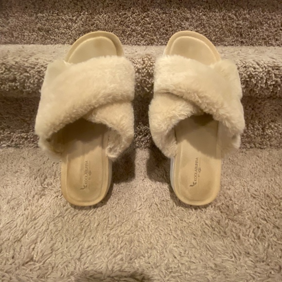 KOOLABURRA BY UGG. Barely worn. Size: 6.5. These are so comfy!!! - Picture 13 of 17